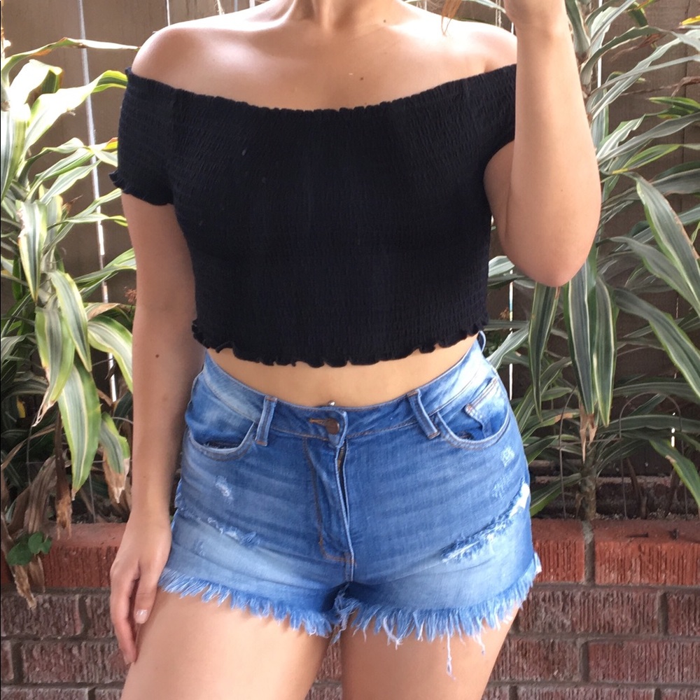 Black off shoulder shirred croptop